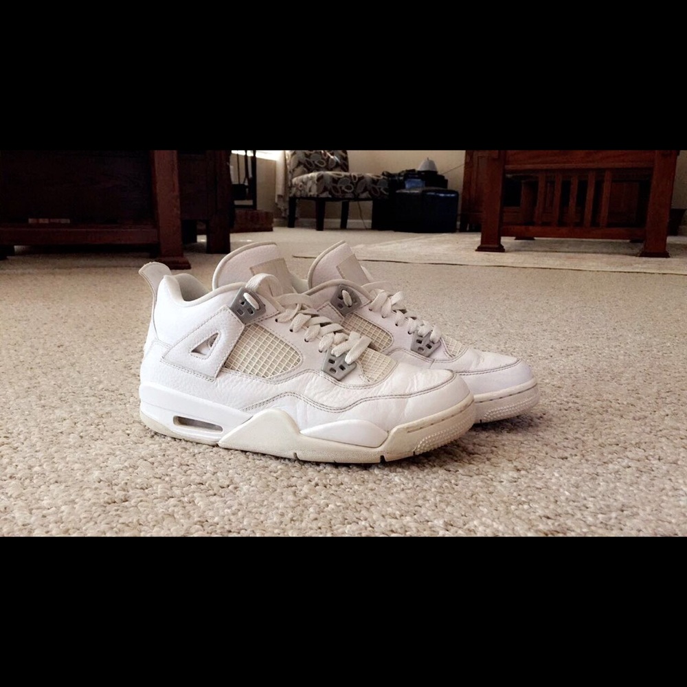 SOLD Air Jordan’s 4 Retro BG